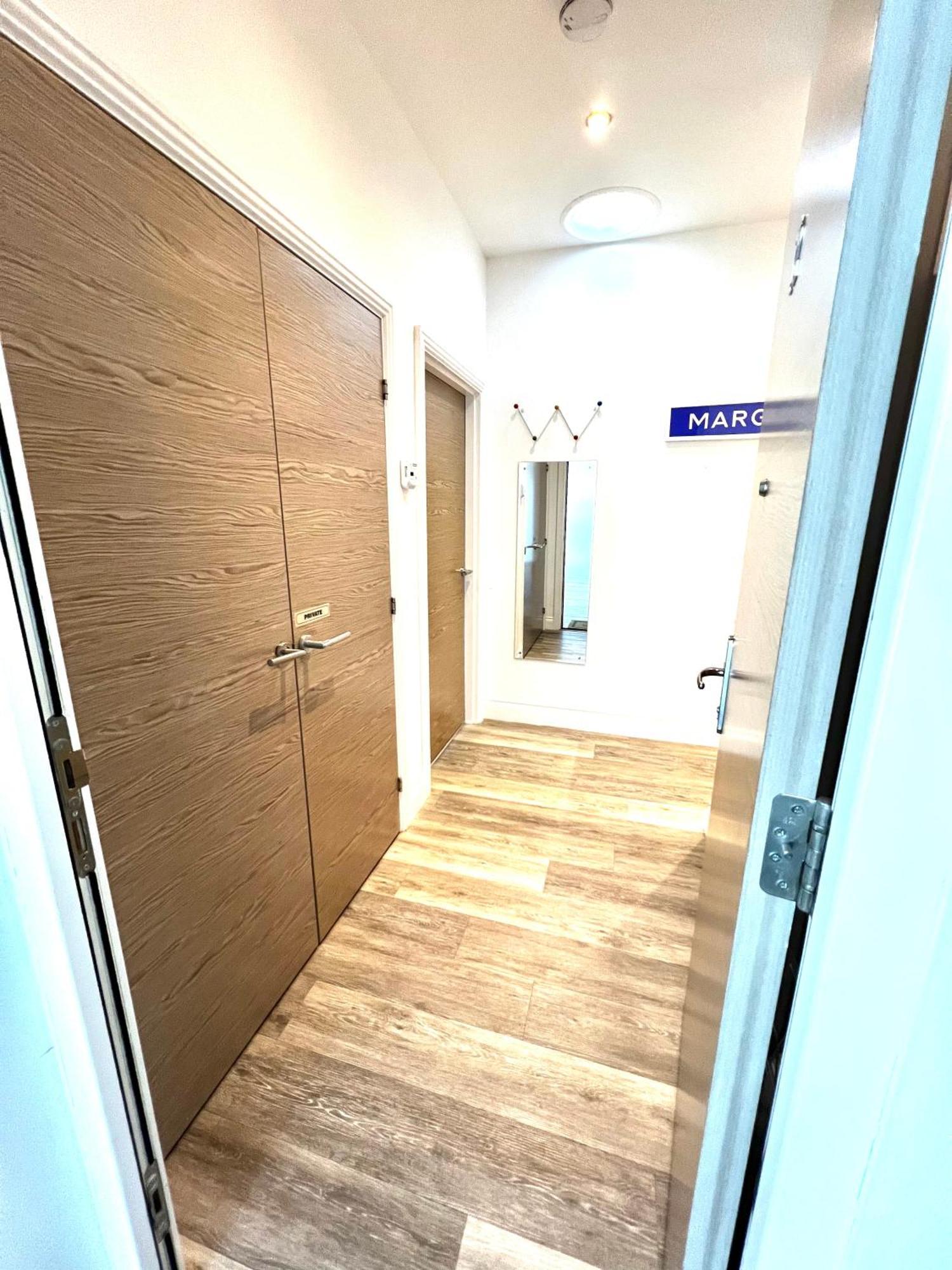 The Penthouse Margate, Balconies, Sea View, Gated Parking, Air Con! Apartment Exterior photo